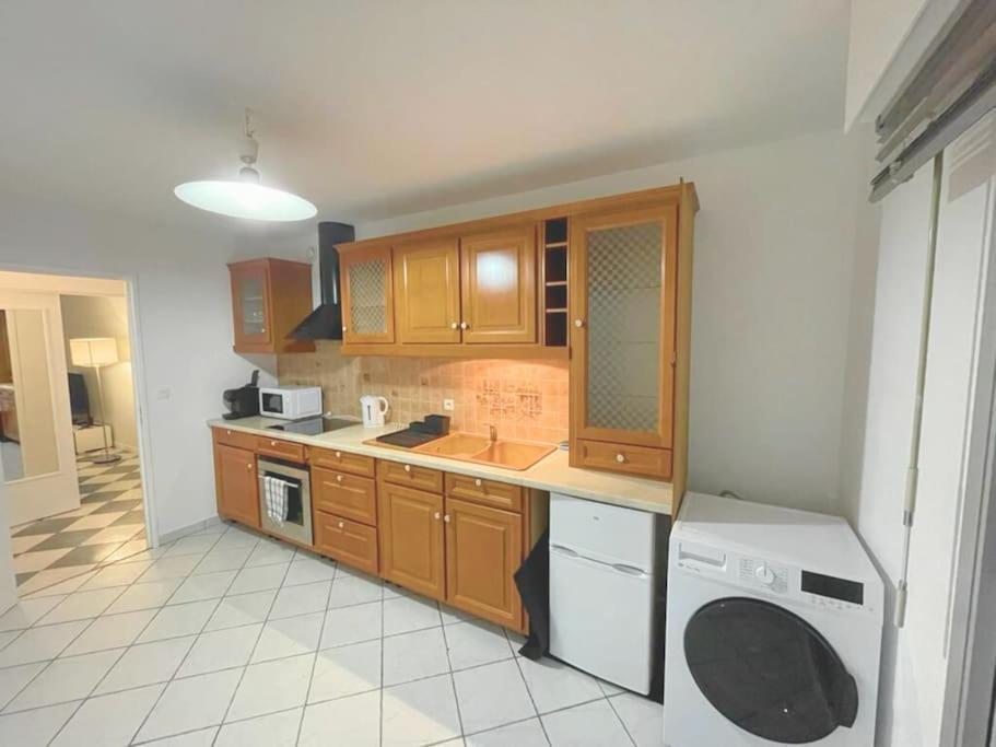 Апартаменти 9 Min From Chateau De Vincennes - Paris & Disney Сен-Моріс Екстер'єр фото