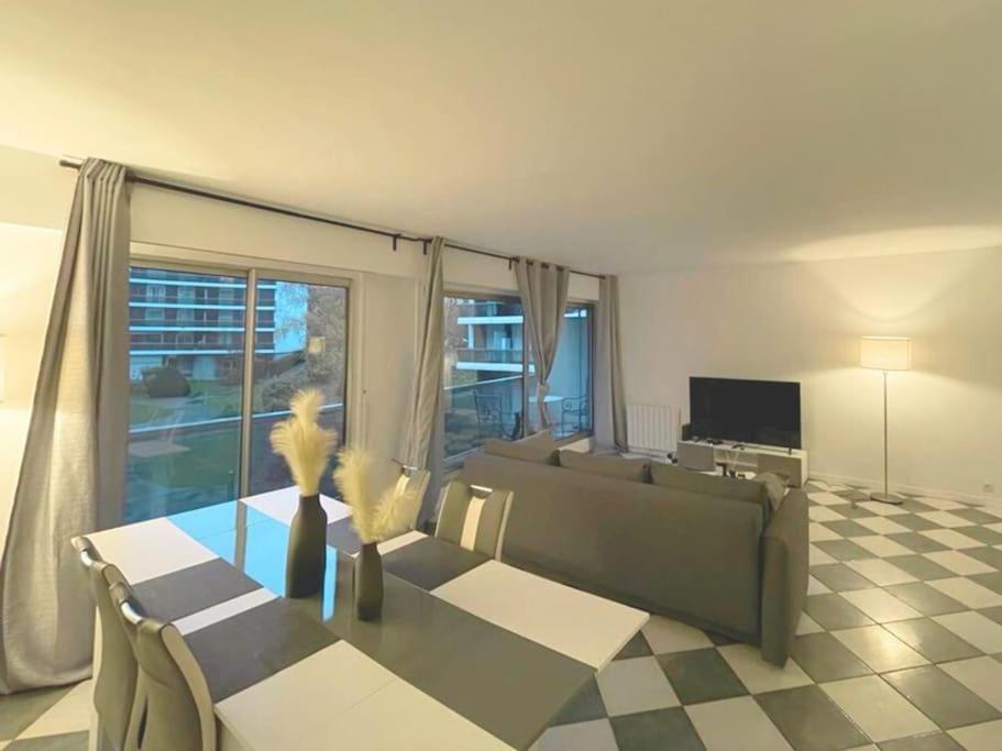 Апартаменти 9 Min From Chateau De Vincennes - Paris & Disney Сен-Моріс Екстер'єр фото